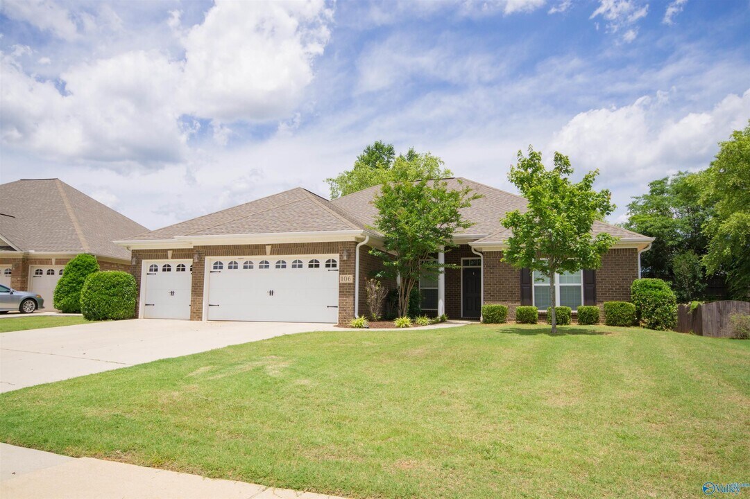 106 Back Creek Cir NW in Madison, AL - Building Photo
