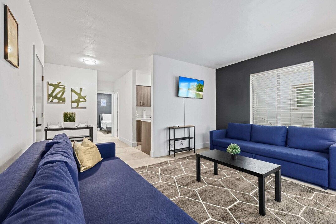 7340 Harding Ave in Miami Beach, FL - Building Photo