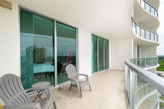property at 3000 Oasis Grand Blvd