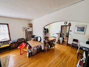 3956 42nd Ave S, Unit 3956 42nd Ave - Unit 2 in Minneapolis, MN - Building Photo - Building Photo