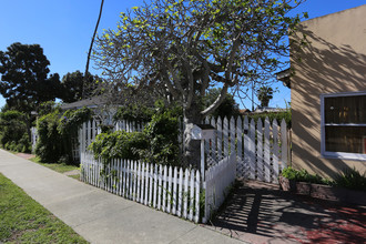 1217-1221 S Freeman St in Oceanside, CA - Building Photo - Building Photo