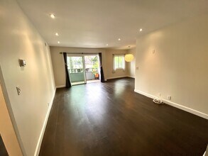 1250 Kings Rd in West Hollywood, CA - Building Photo - Building Photo