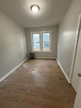 144 S Durand Pl, Unit 1L in Irvington, NJ - Building Photo - Building Photo