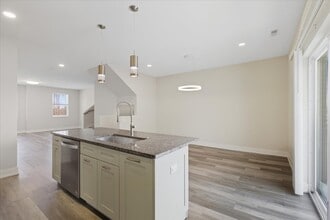 10604 Alice Mae Ct in Orland Park, IL - Building Photo - Building Photo