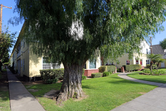 Morning Star Apartments in Santa Ana, CA - Building Photo - Building Photo