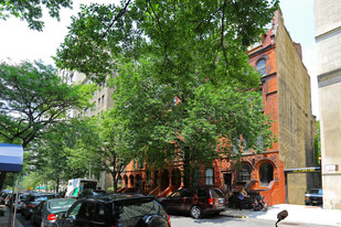 315 W 77th St Apartments