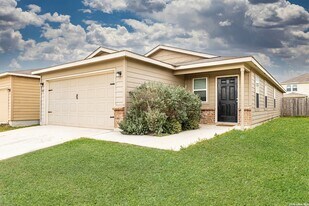 342 Mistflower, Unit C in New Braunfels, TX - Building Photo