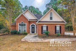 85 Westminster Village Blvd in Sharpsburg, GA - Building Photo