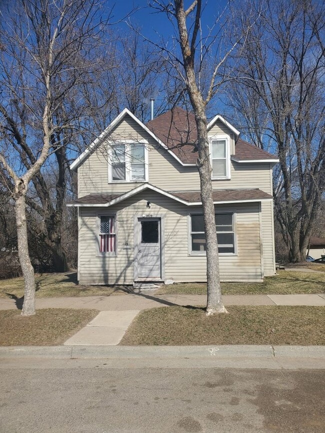 1409 Norwood St in Brainerd, MN - Building Photo - Building Photo