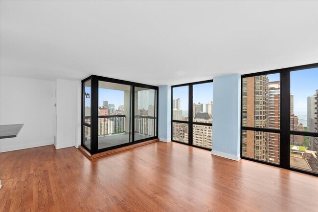 1122 N Clark St in Chicago, IL - Building Photo - Building Photo