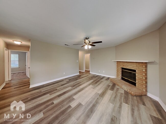 106 Boardwalk St in Midlothian, TX - Foto de edificio - Building Photo