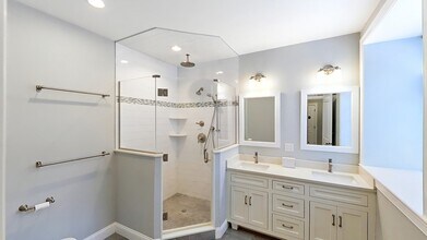 119 Westbourne Ter, Unit 1 in Brookline, MA - Building Photo - Building Photo