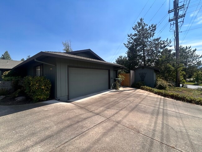 property at 2100 Hobert St