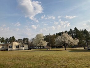 611 Windcrest Dr in Dublin, GA - Building Photo - Building Photo