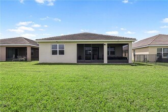 10558 SW Toren Wy in Port St. Lucie, FL - Building Photo - Building Photo