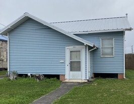 201 Naquin St in Houma, LA - Building Photo