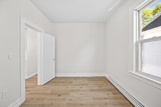 129 Banta Ave, Unit 2 in Garfield, NJ - Building Photo - Building Photo