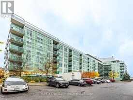 60 Fairfax Crescent in Toronto, ON - Building Photo