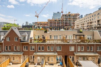 1983 Front St W, Unit SI ID1494948P in Toronto, ON - Building Photo - Building Photo