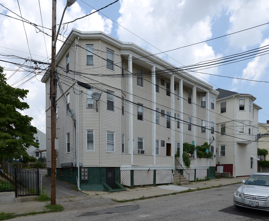 31 Greeley St in Providence, RI - Foto de edificio