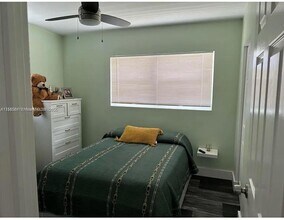 6411 SW 20th St in Miramar, FL - Foto de edificio - Building Photo