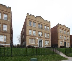 2431-2433 Main St Apartments