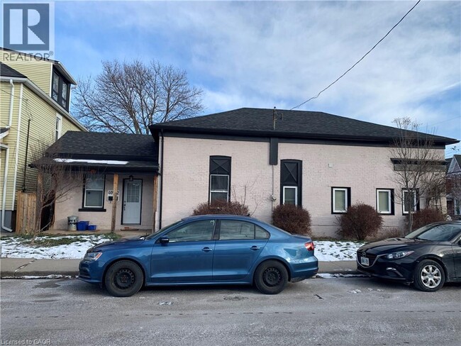 property at 405 MacNab St N