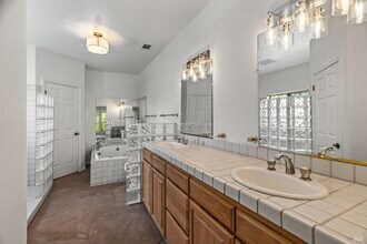 6578 Oak Leaf Ct in Yountville, CA - Building Photo - Building Photo