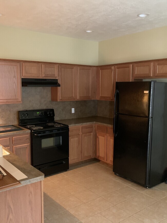 21439 E Wallis Dr in Porter, TX - Building Photo - Building Photo