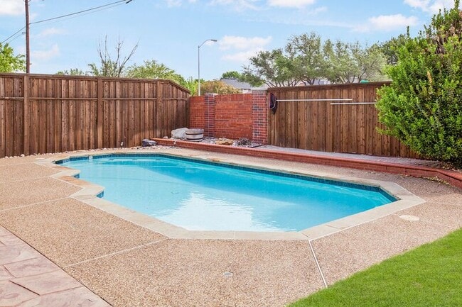 8204 Tavaros Dr in Plano, TX - Building Photo - Building Photo