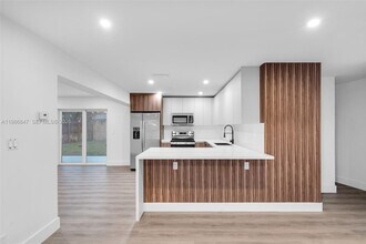 3180 NE 10th Terrace in Pompano Beach, FL - Building Photo - Building Photo