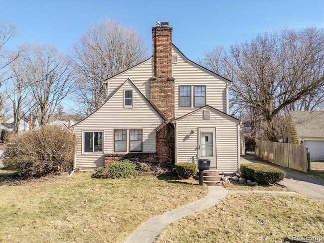 property at 416 Marquette St