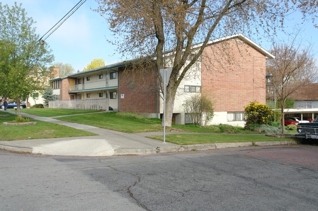 1906 W Pacific Ave in Spokane, WA - Foto de edificio - Building Photo