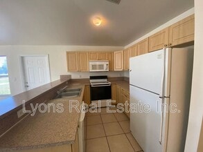 4622 15th St SW in Lehigh Acres, FL - Building Photo - Building Photo