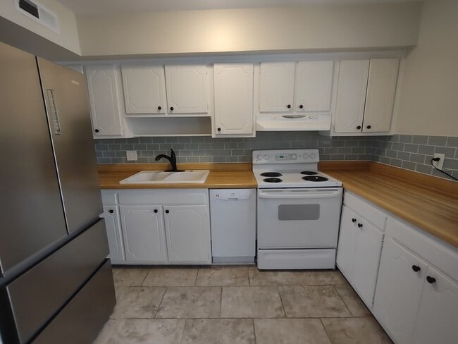 910 McAlway Rd in Charlotte, NC - Building Photo - Building Photo