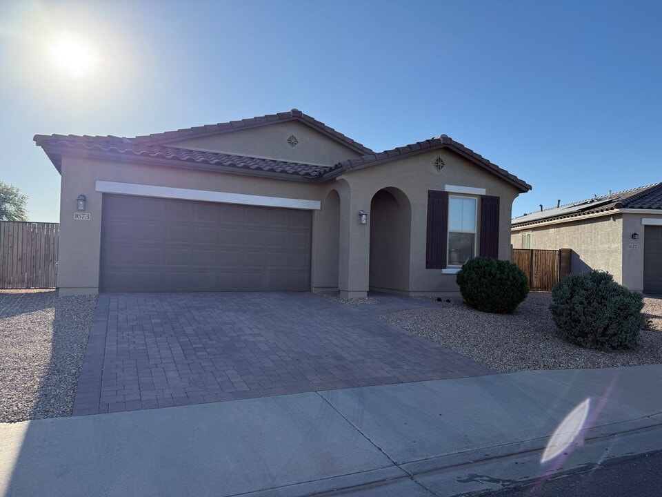 1673 N St Francis Pl in Casa Grande, AZ - Building Photo