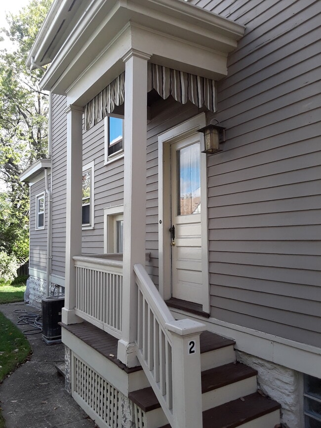 2461 Fairview Ave, Unit 2