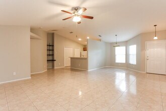 11753 Shirburn Cir in Parrish, FL - Building Photo - Building Photo