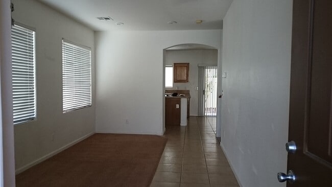 5851 W Santoli Ave in Las Vegas, NV - Building Photo - Building Photo