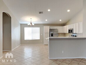 813 S 125th Ave in Avondale, AZ - Foto de edificio - Building Photo