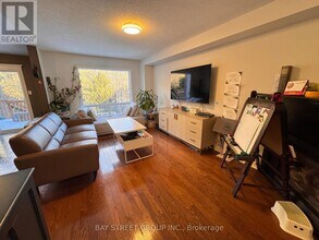 2118 Erin Gate Blvd in Pickering, ON - Building Photo - Building Photo