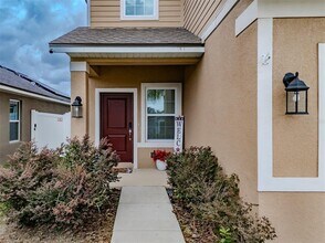 36085 Trinity Glade Rd in Dade City, FL - Building Photo - Building Photo