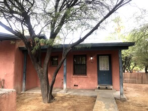 127 N Santa Rita Ave in Tucson, AZ - Building Photo - Building Photo