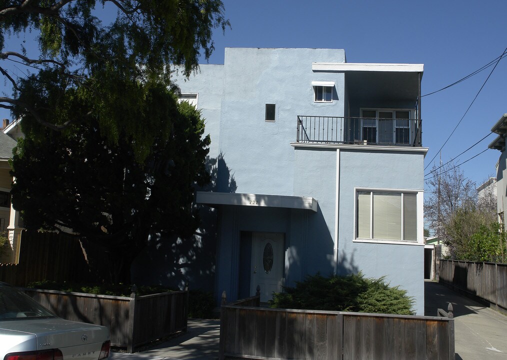 727 Haight Ave in Alameda, CA - Foto de edificio