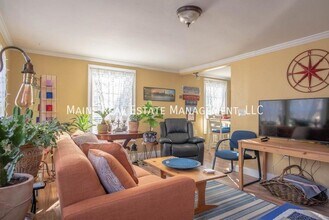 356 Forest Ave in Bangor, ME - Building Photo - Building Photo