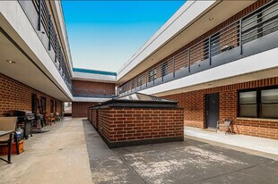 1600 N Halsted St in Chicago, IL - Building Photo