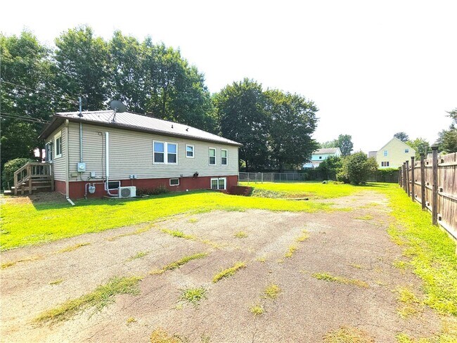 820 Laurel St in Elmira, NY - Building Photo - Building Photo