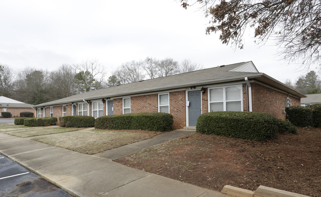 Creekwood Village in Clemson, SC - Building Photo - Building Photo