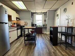 139 E Squantum St, Unit 2 in Quincy, MA - Building Photo - Building Photo