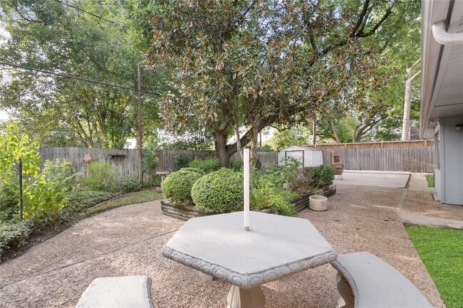 property at 759 Carlingford Ln